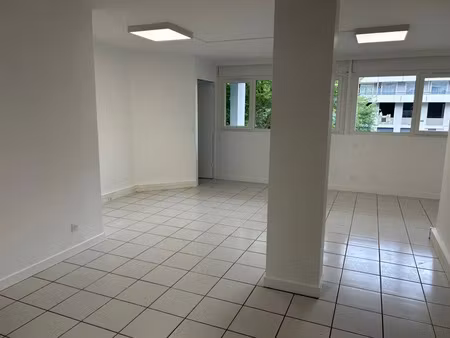 location commerce 59 m² à lyon 9 (69009)