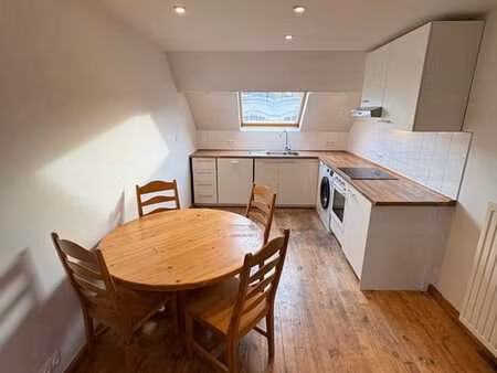 beau et lumineux appartement duplex meuble de 70m2