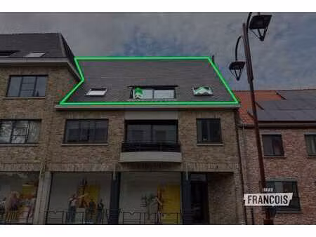 appartement met 3 slaapkamers en terras in hartje aartrijke