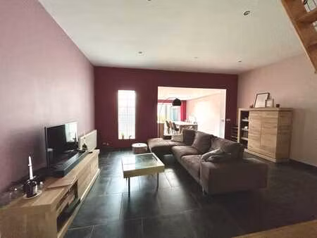 maison mitoyenne non meublée avec jardin et terrasse