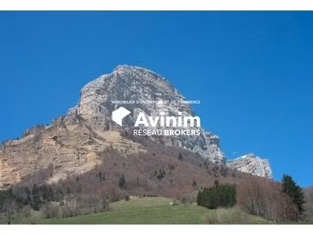 location commerce crolles 38920 140m²