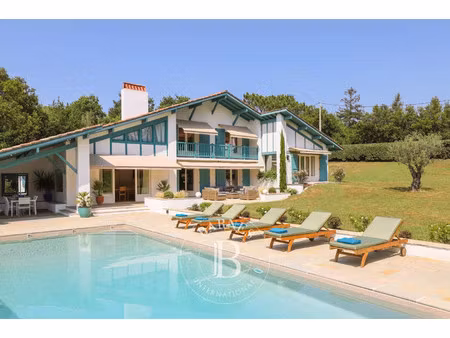maison de luxe à vendre à arcangues