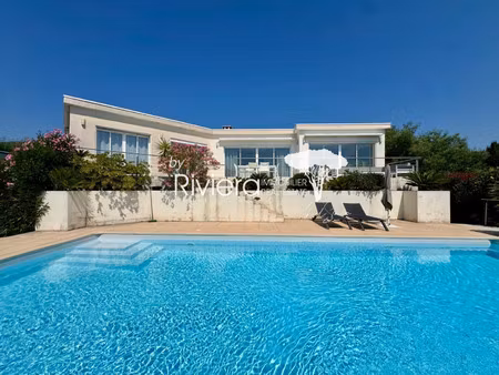 villa de luxe à vendre à cavalaire-sur-mer