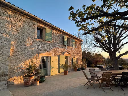 maison de luxe à vendre à la bastide-des-jourdans