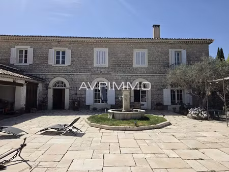 vente maison 9 pièces 420 m² à le castellet (83330)  1 350 000 €