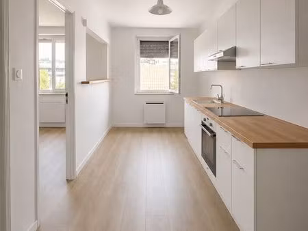 t4 85m2 - entièrement rénové - centre ville carmaux