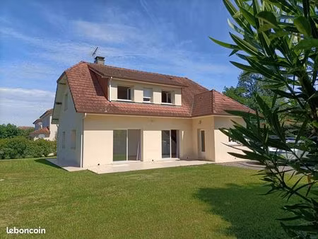 maison familiale 160 m² avec jardin de 800 m²