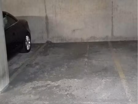 place de parking sous terrain