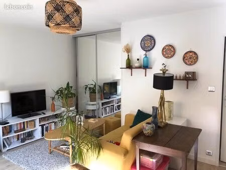 t2 avec jardin meublé secteur côte pavé