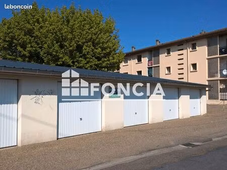 parking mont de marsan