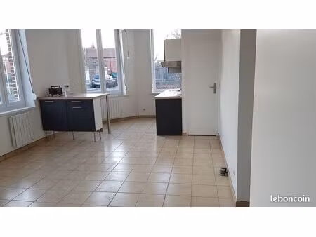 lesquin f2 bis avec jardin 815
