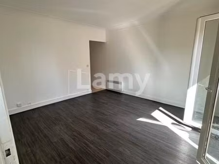 studio 1 pièce 25 m²