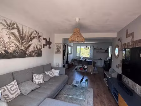 location appartement 3 pièces 71 m² à la seyne-sur-mer (83500)