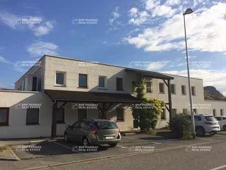 vente local d’activités claix 38640 1149m²