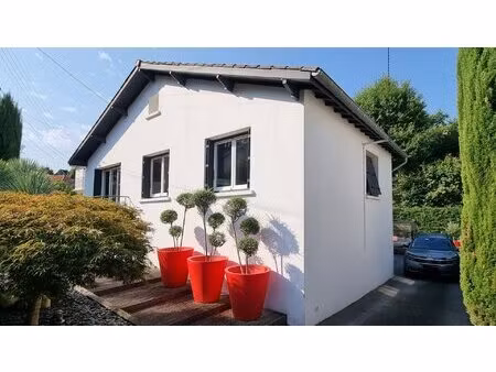 maison à cahors de type 5 de 105 m² habitables et 87 m² utiles entièrement rénovée avec...