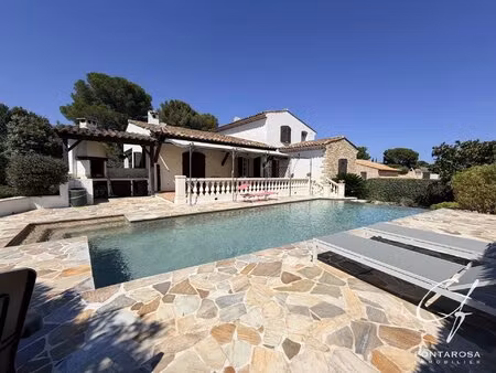 villa provençale avec piscine à boulouris  saint-raphaël