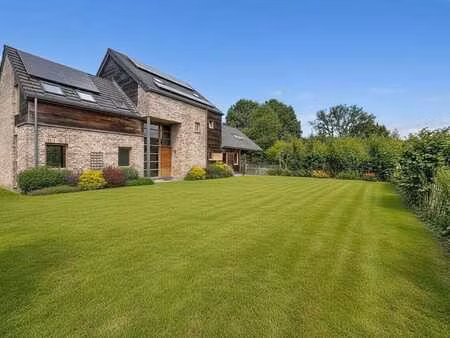 villa exceptionnelle a mont-saint-andre