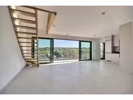 penthouse de haut standing à court saint etienne