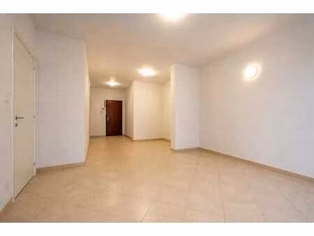 superbe appartement 1 chambre - a rafraichir - faible charge