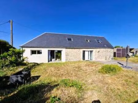 vente longère et corps de ferme à plozévet (29710) : à vendre / 106m² plozévet