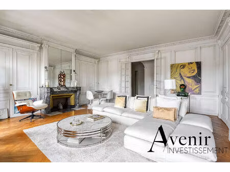 lyon 2 cordeliers - appartement haussmannien de 157m2 avec terrasse et vue dégagée