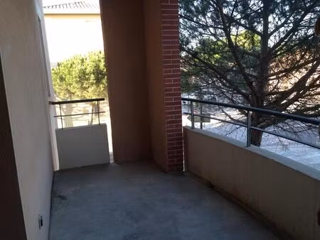 eaunes  appartement t2 avec une place de parking dans une résid