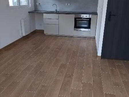 grand studio - meung sur loire