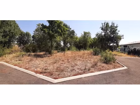 vente terrain 364 m² à le luc (83340)  139 000 €