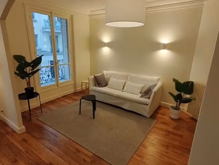 location meublée appartement 2 pièces 56 m² à paris 18ème (75018)  1 950 €