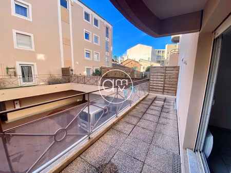 location appartement 2 pièces 39.27 m² à hyeres (83400)  695 €