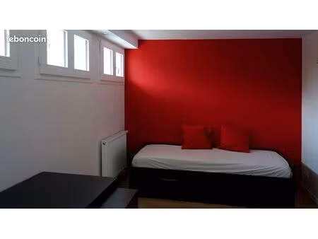 studio meuble 20m2 tres bon etat