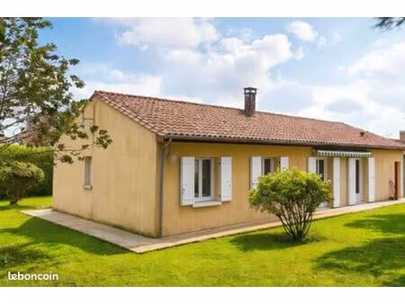 pavillon pleins pied entièrement refait moderne – 4 chambres avec jardin arboré