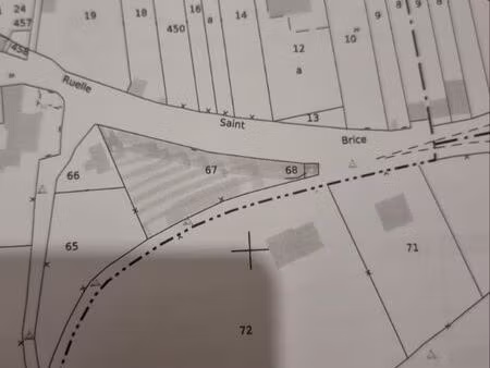 803 m²