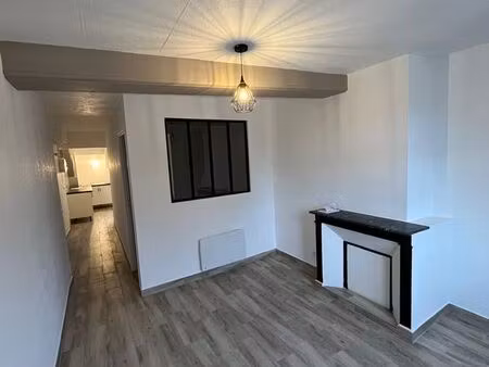 appartement t2 / centre-ville longjumeau