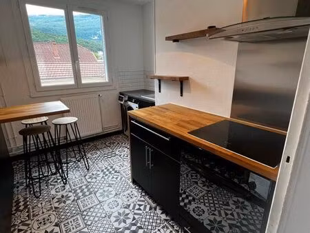 à louer – t3 meublé de 53 m² – seyssinet-pariset (résidence le météore)