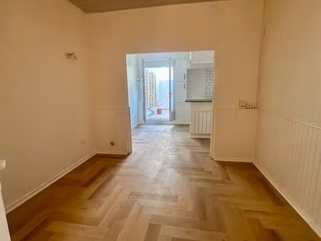 loue studio rénové rivesaltes avec cour privative