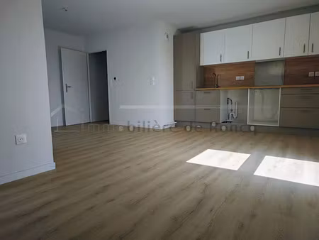 location appartement 3 pièces 64.09 m² à linselles (59126)  860 €
