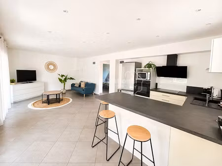 location appartement 3 pièces 62.47 m² à les pennes-mirabeau (13170)  1 200 €