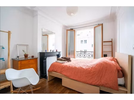location meublée appartement 2 pièces 28 m² à paris 18ème (75018)  1 300 €