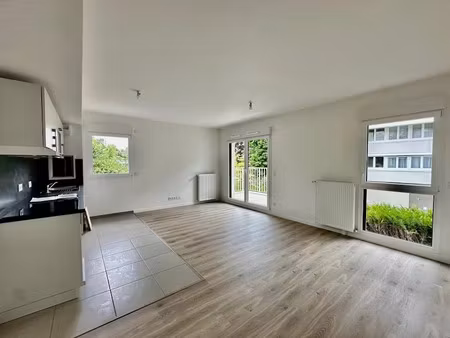 location appartement 2 pièces 54 m² à saint-germain-en-laye (78100)  1 311 €