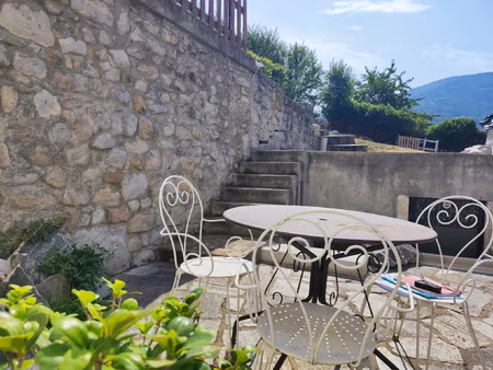 maison de village 3 pièces avec jardin de 300 m2  garage  ca