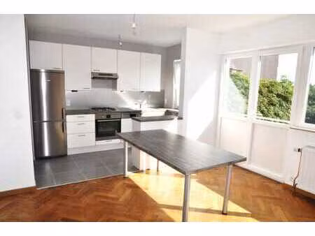 très bel appartement 2 chambres tout confort