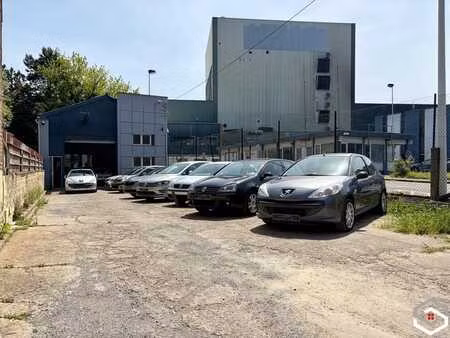 entrepot 100m² + 230m² allee - potentiel logements + projet