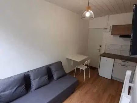 location meublée appartement 1 pièce 11 m² à nantes (44000)  380 €