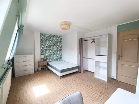 location meublée appartement 1 pièce 16 m² à roubaix (59100)  420 €