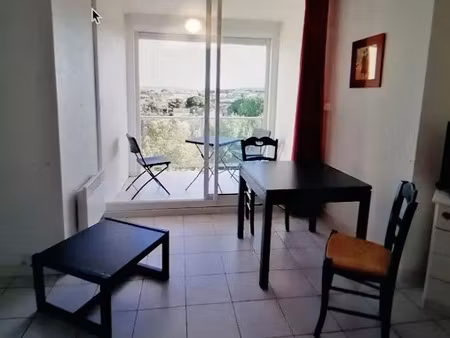 location meublée appartement 1 pièce 20 m² à narbonne (11100)  450 €