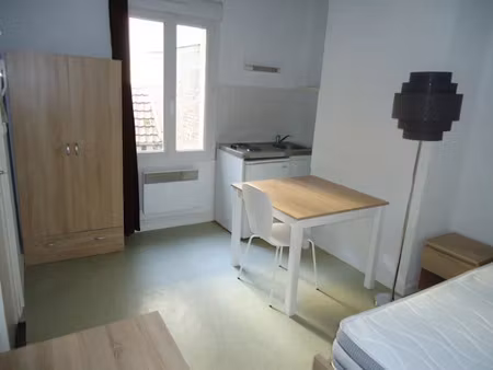 location meublée appartement 1 pièce 13.08 m² à compiegne (60200)  425 €
