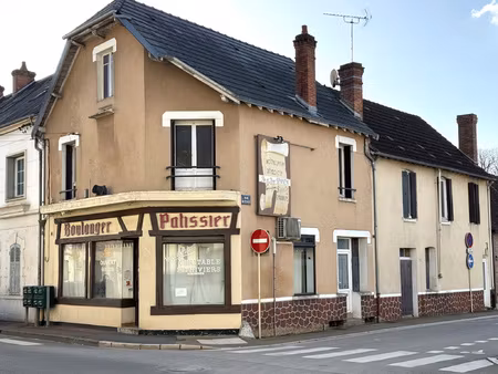 bâtiment commercial et d'habitation - salbris
