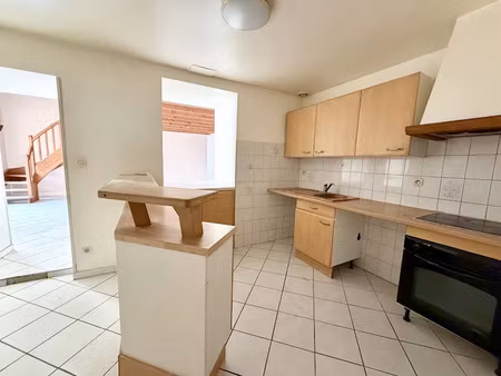 location appartement 2 pièces 70 m² à castelnaudary (11400)  595 €