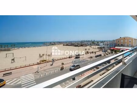 palavas les flots 1ère ligne face mer superbe 2 pieces renove de 44 m2 hab plus terrasse